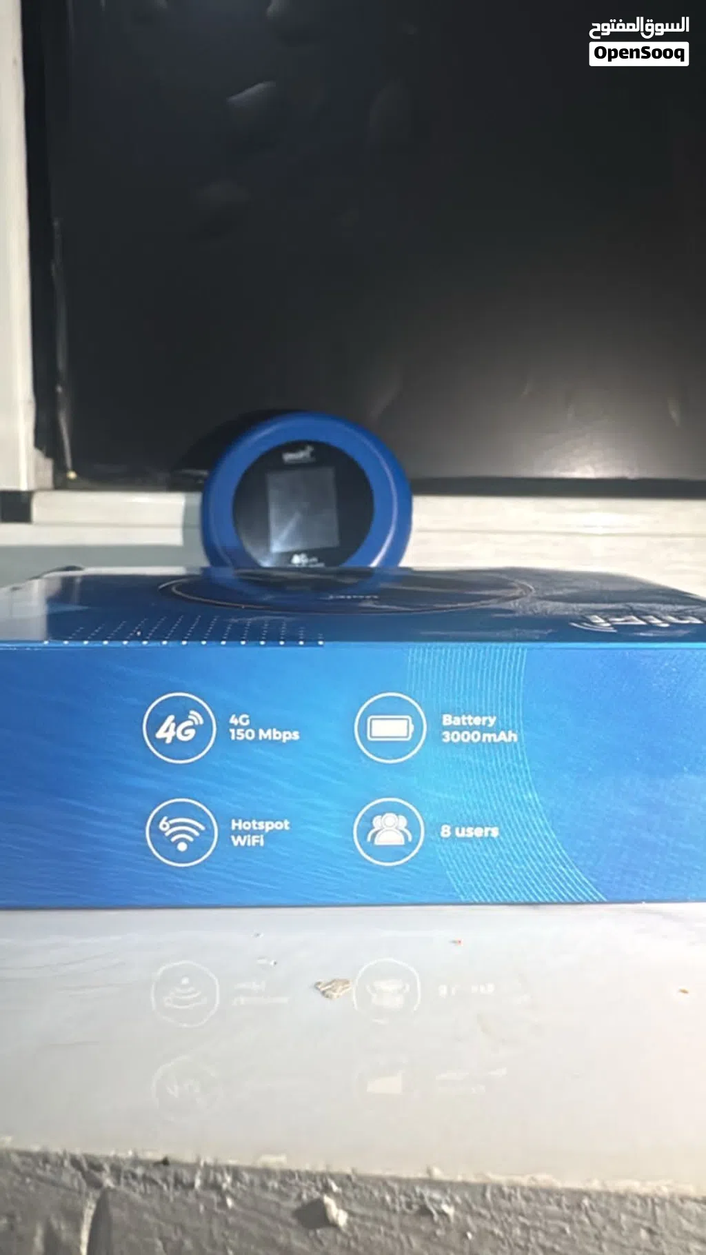 للبيع مودم محمول UniFi 4G يتميز بتصميم دائري