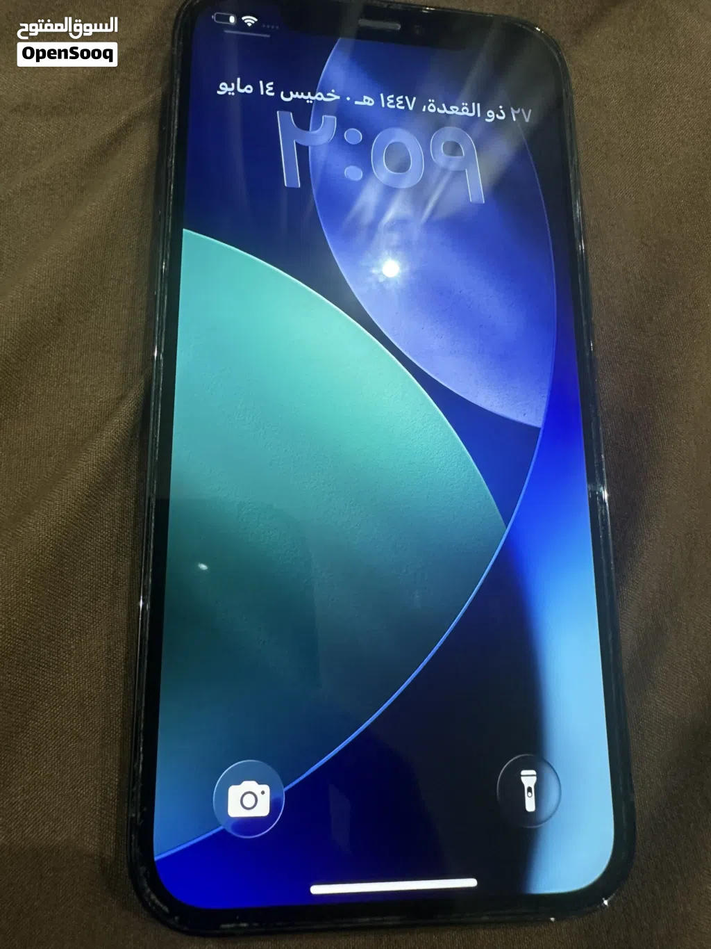 ايفون 12 برو 256 بحالة ممتازة