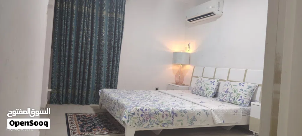 Elegant Queen Size Bed set for sale