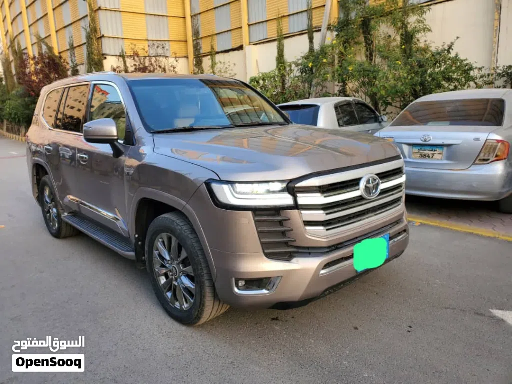 Toyota Land Cruiser VXR
