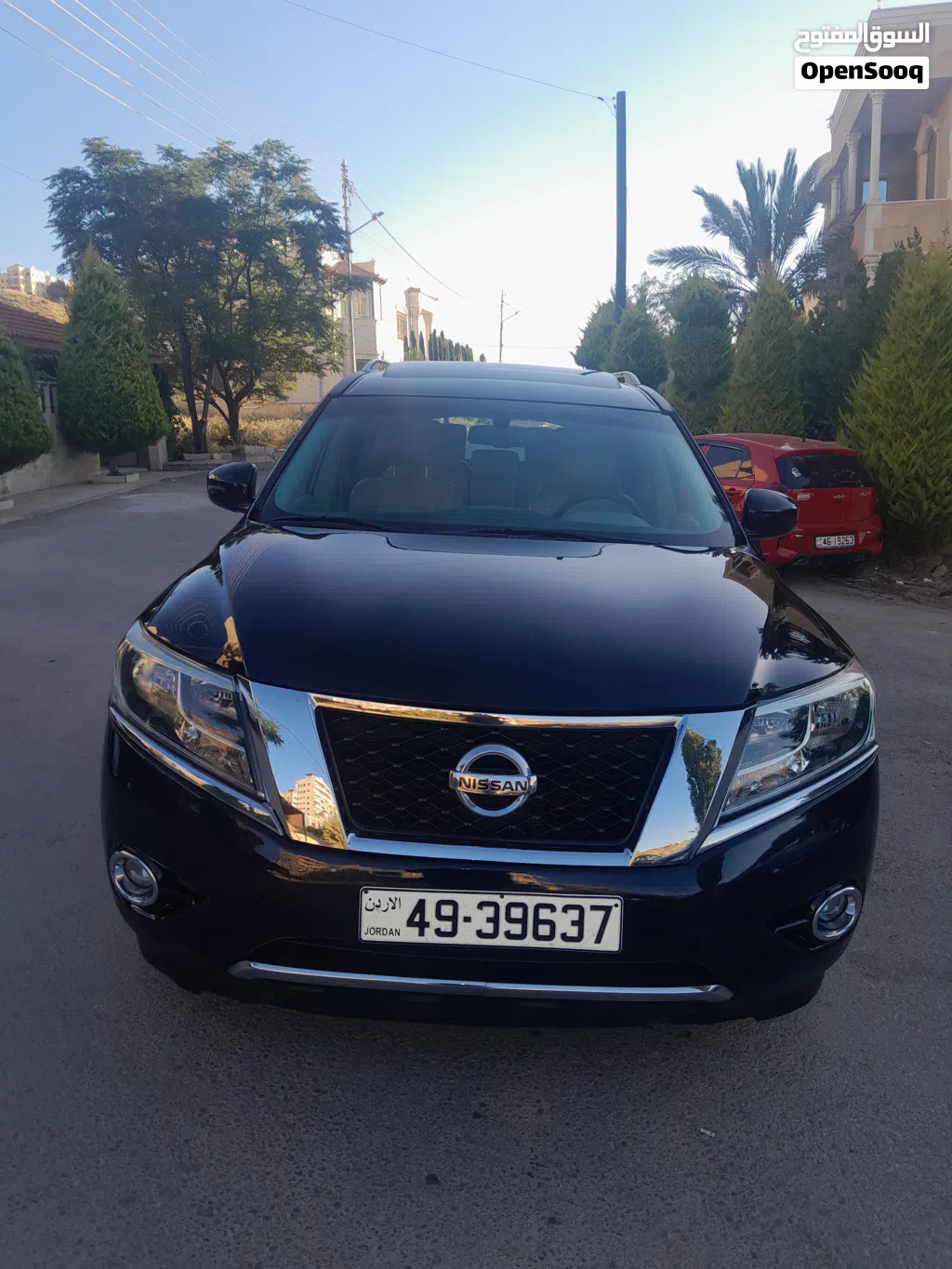 Nissan Pathfinder Standard