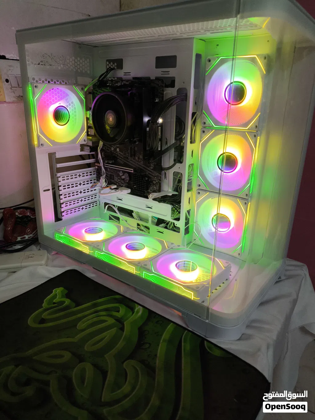 حاسبه pc جديده غير مستخدمه بدون كرت شاشه