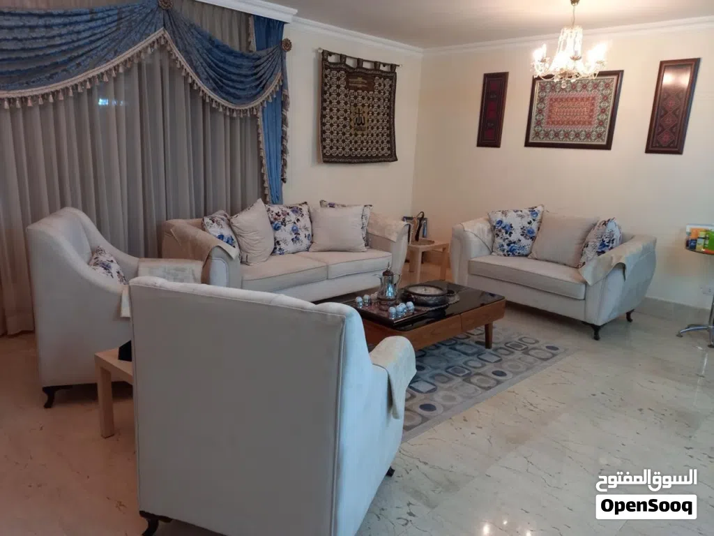 طقم كنب مستعمل بحالة جيدة