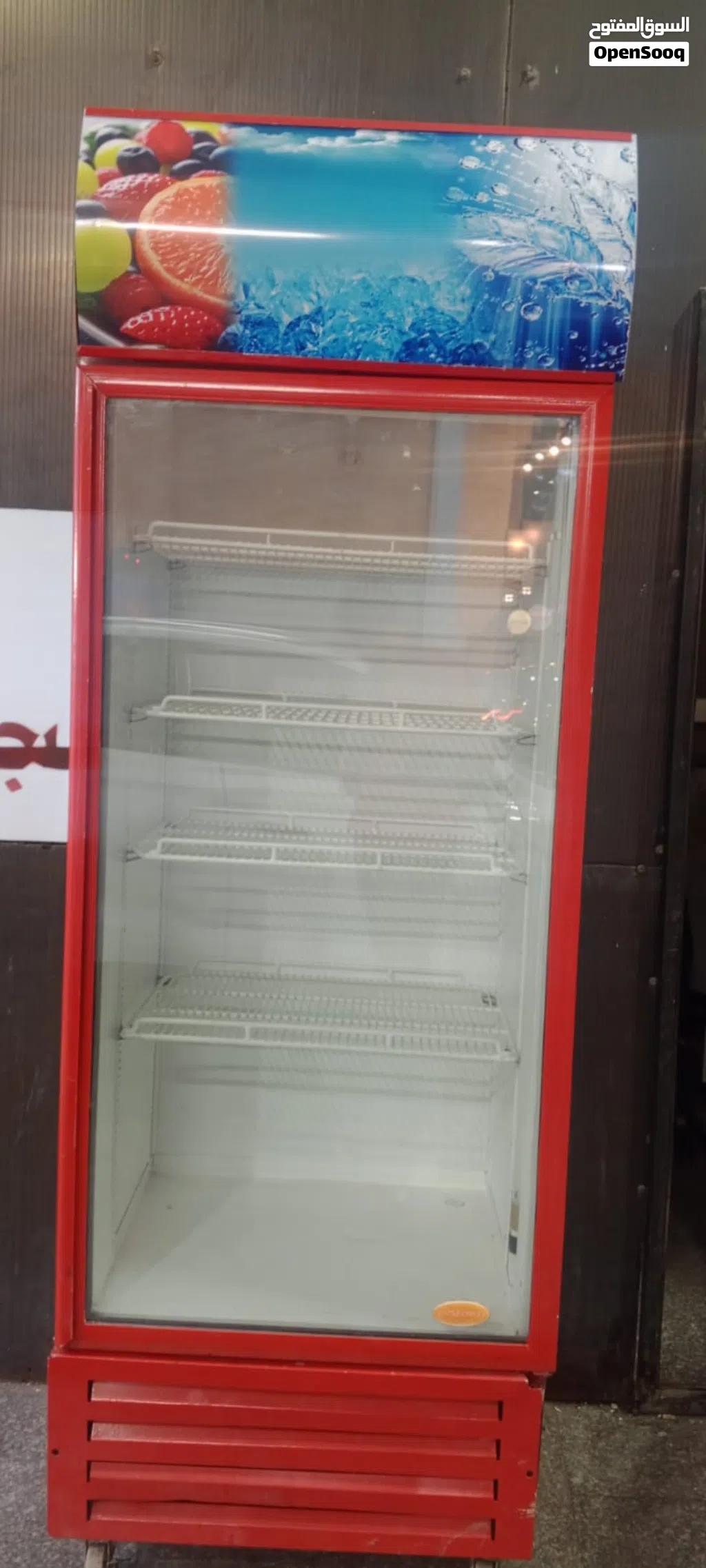 ثلاجة عرض للبيع شبه جديده