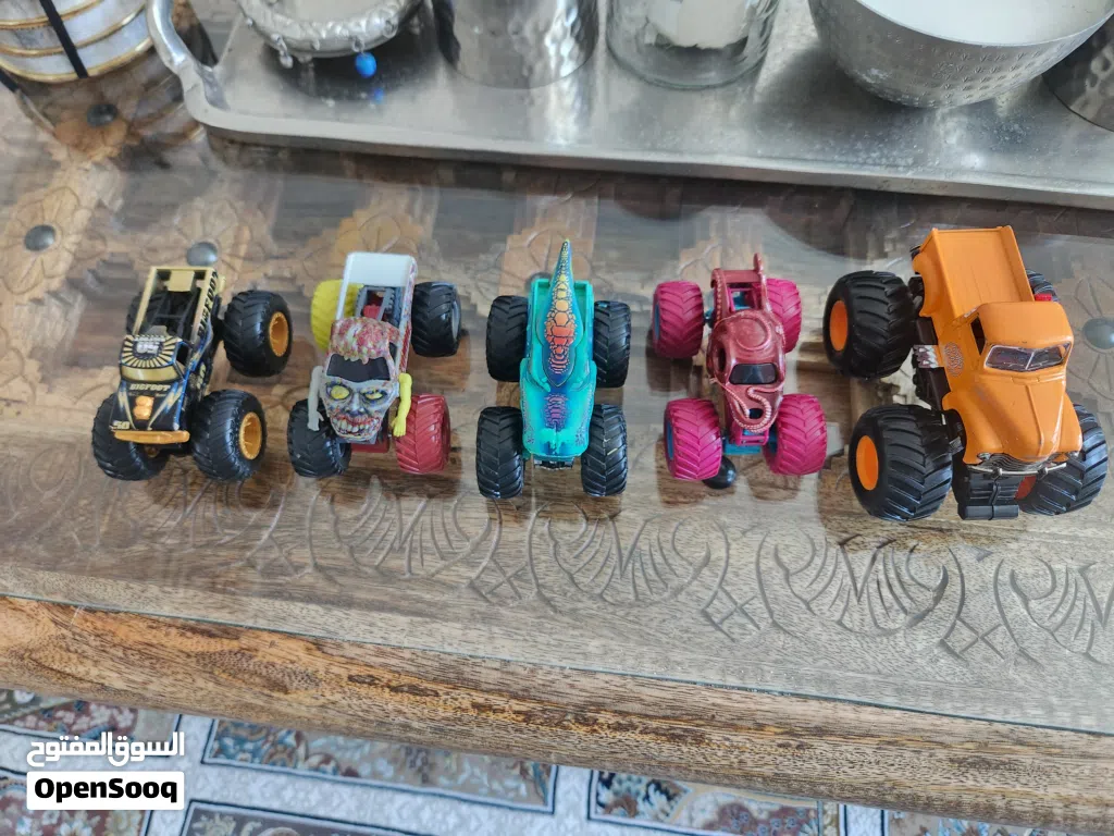 5 pieces big foot cars 1:64