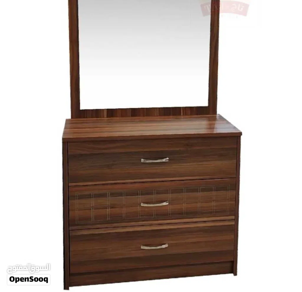 طاولة زينة جديدة تمامًا Brand New Dressing Table