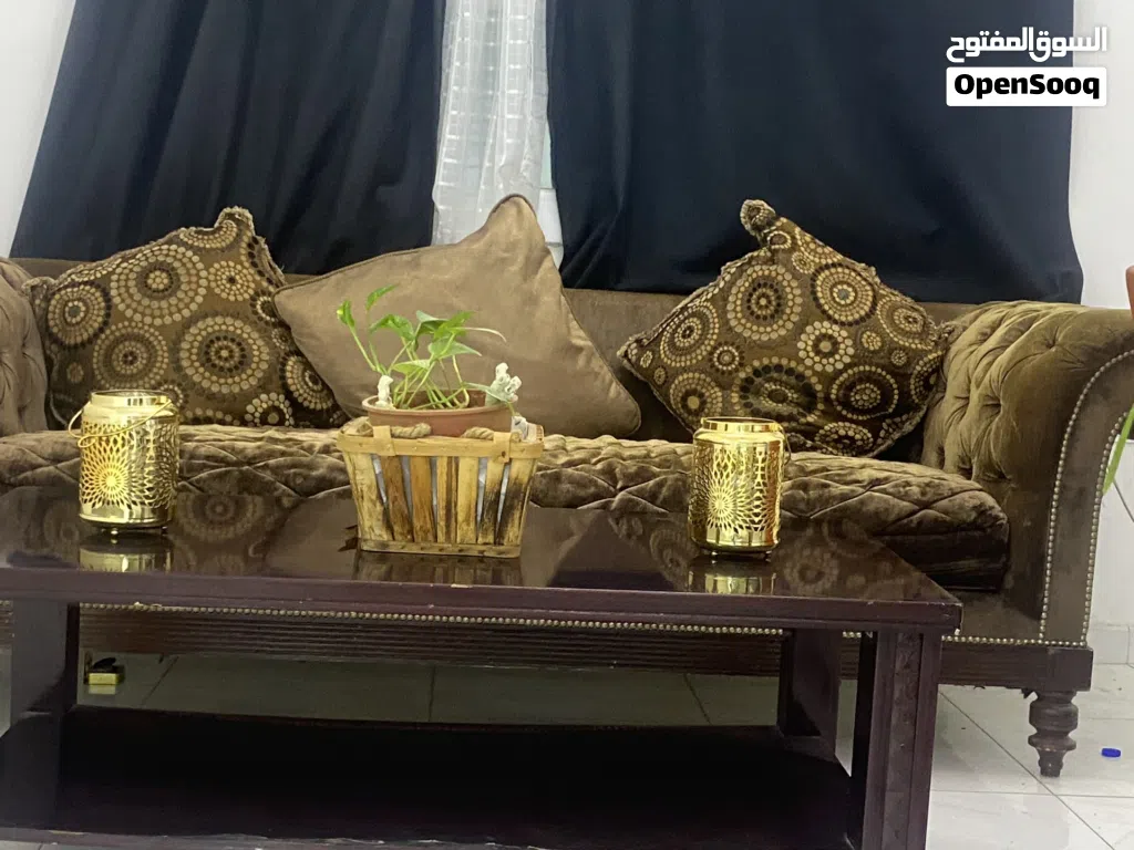 كنبة مع طاولة 20ريال