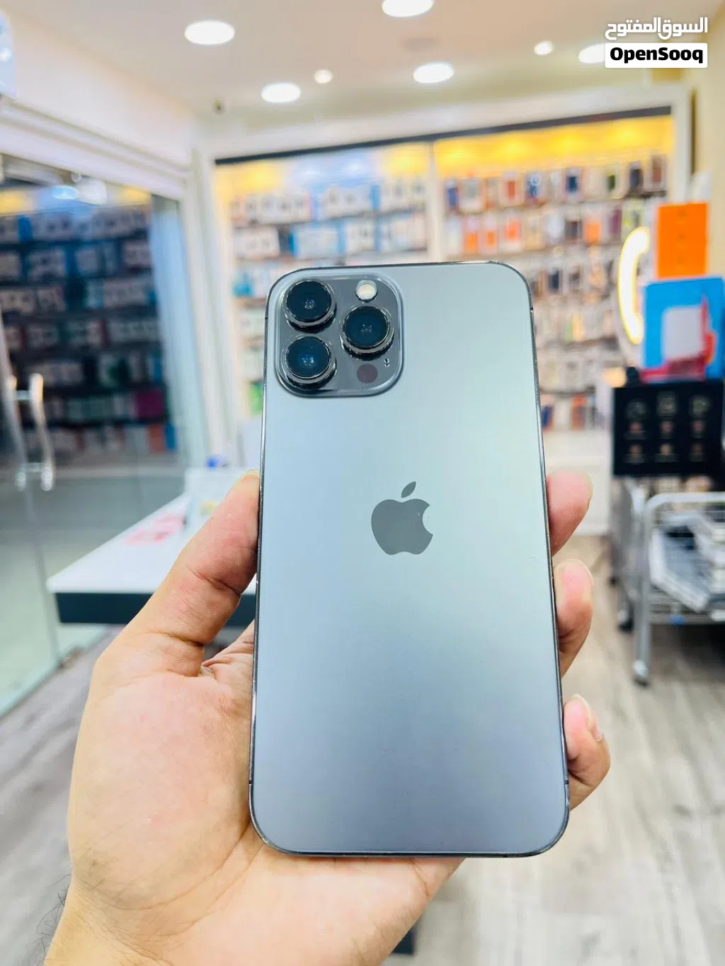 IPhone 13 Pro Max Alpine Green color