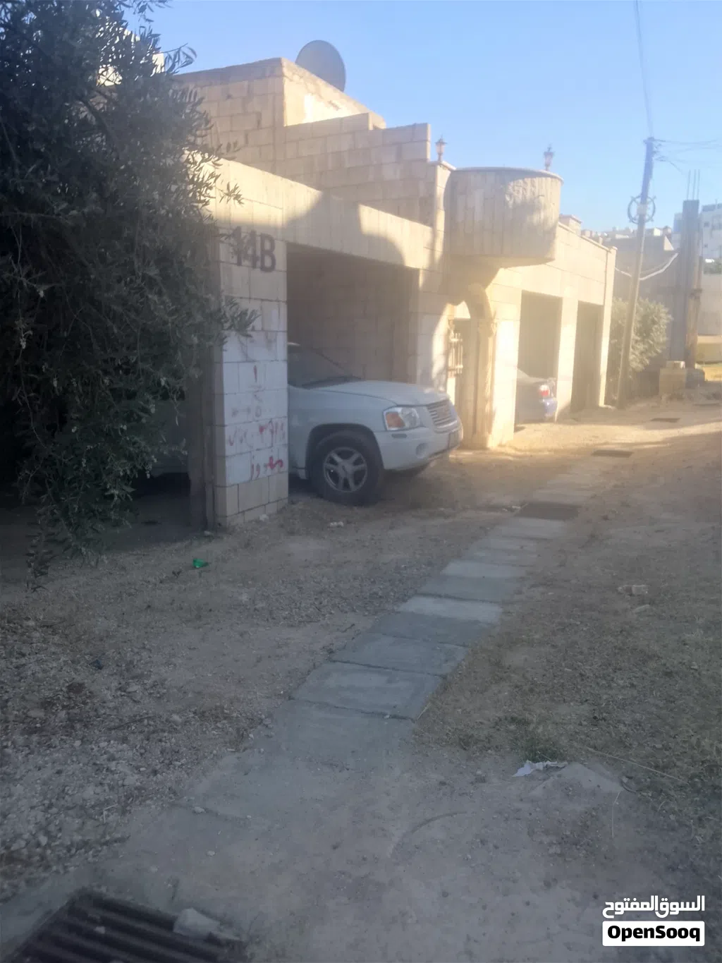 بيت طابق اول مع تسوية خمس شقق مع اربع مخازن