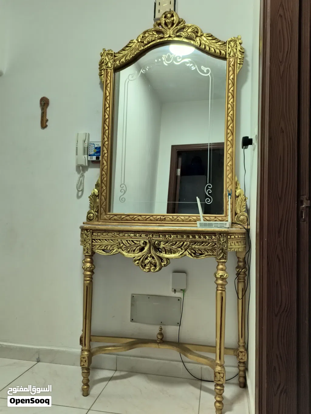 تحفه فنيه من خشب زان شغل مصري دمياط دهان من ورق الذهب