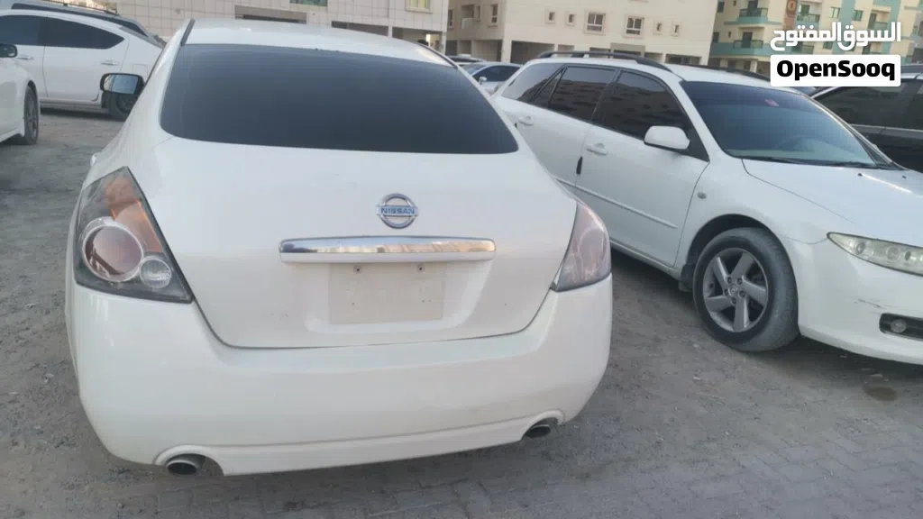 Nissan Altima Standard