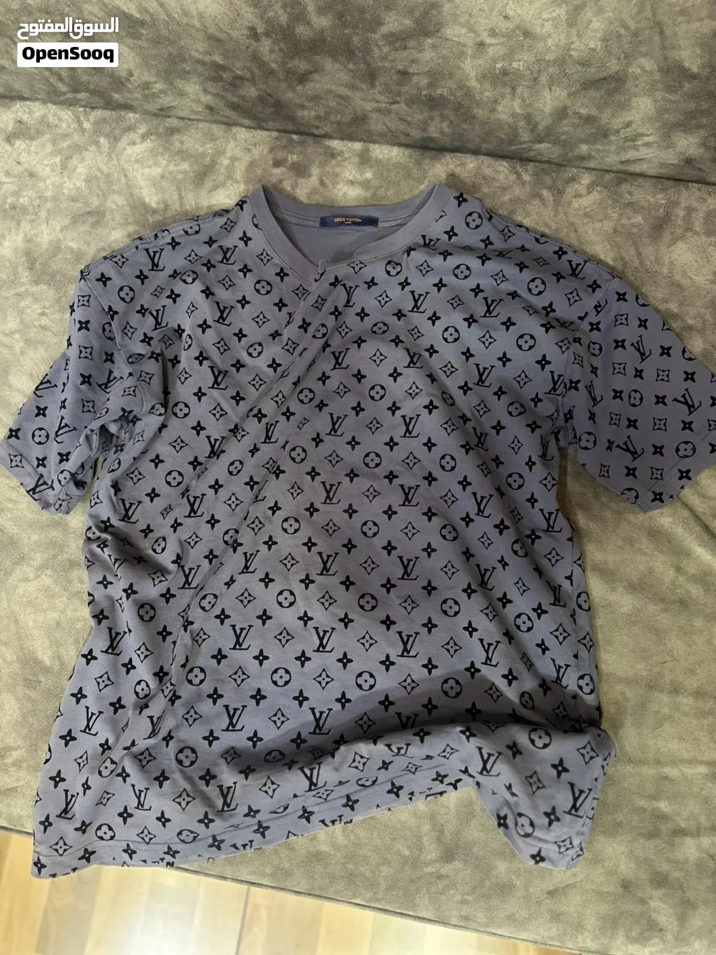 Louis Vuitton T-Shirt original for sale