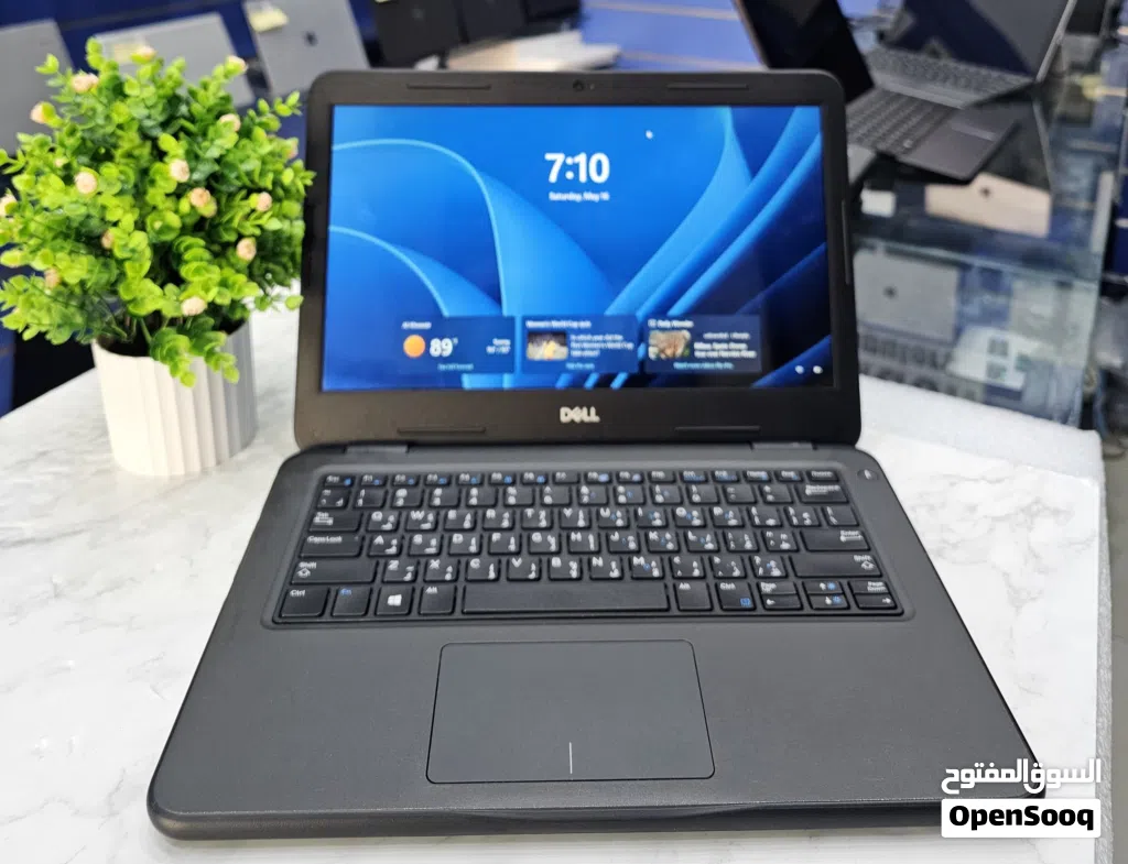 Dell latitude 3310 Pentium processor 13.3 inch display Touch screen 4gb ram 128gb ssd