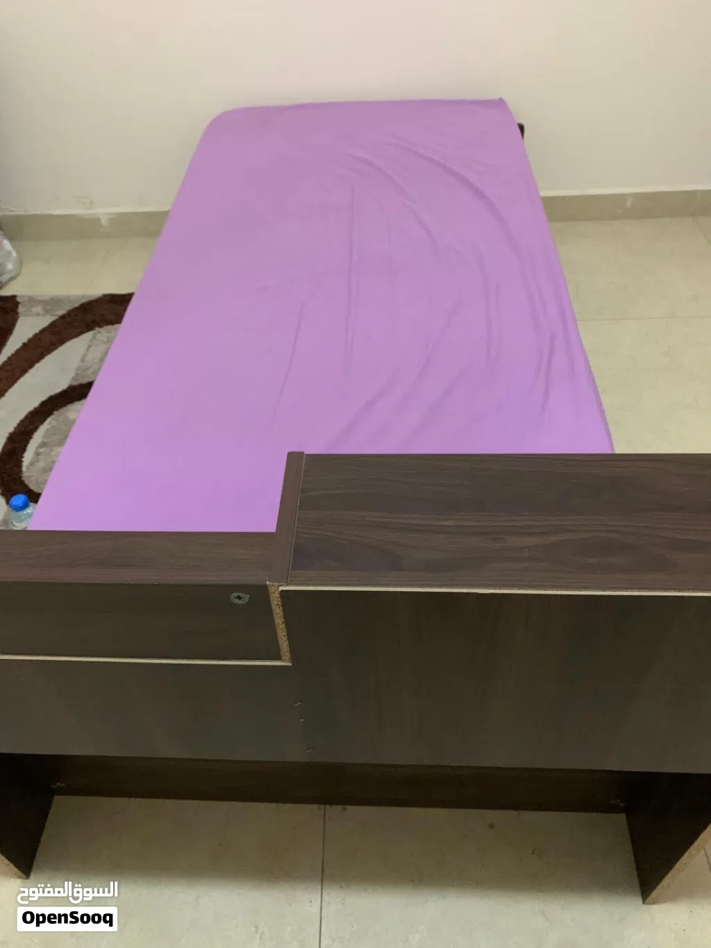 Single bed with mattress