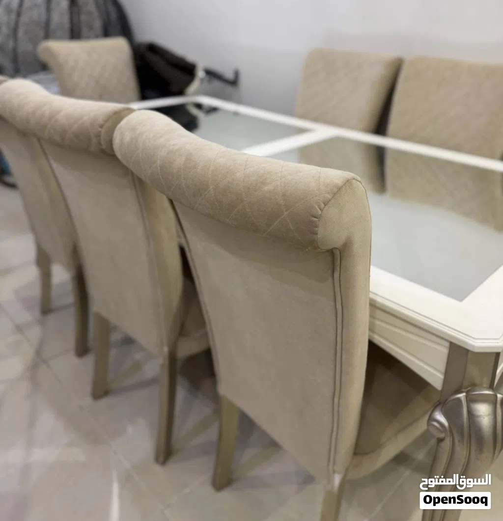 Dinning table