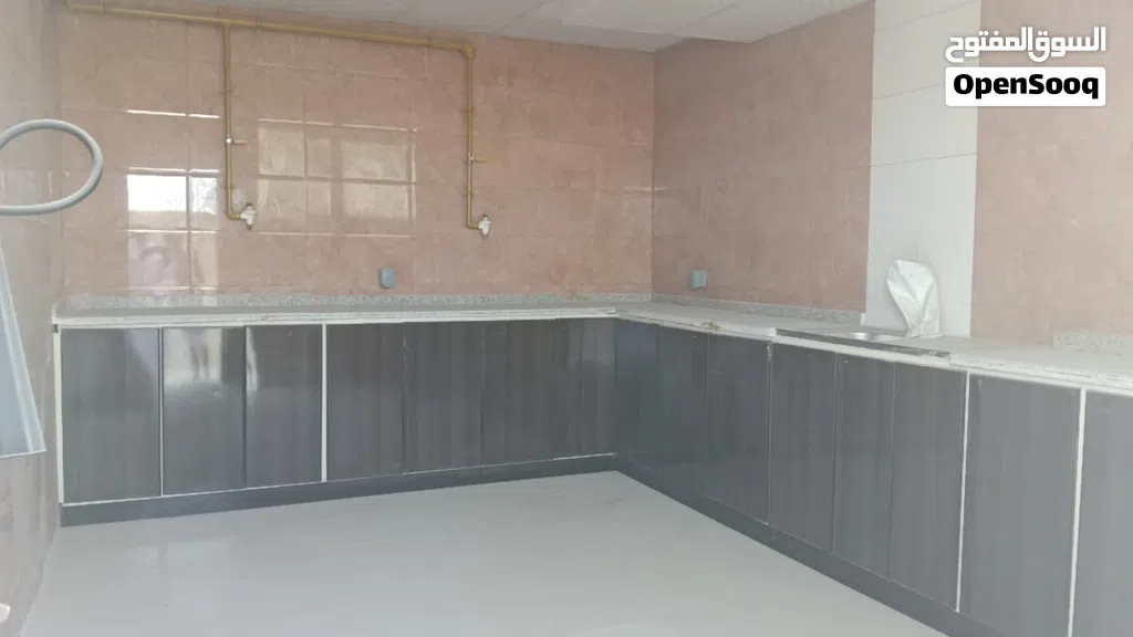 سكن عمال في عجمان الجرف 16 غرفة شامل 3500 درهم