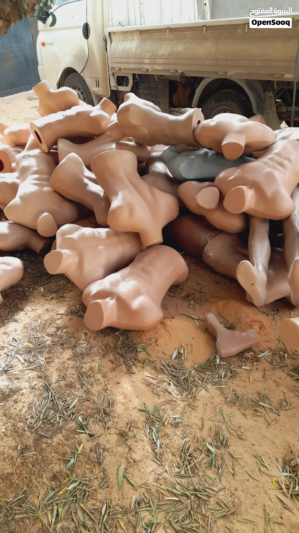 مجسم رجالي للبيع