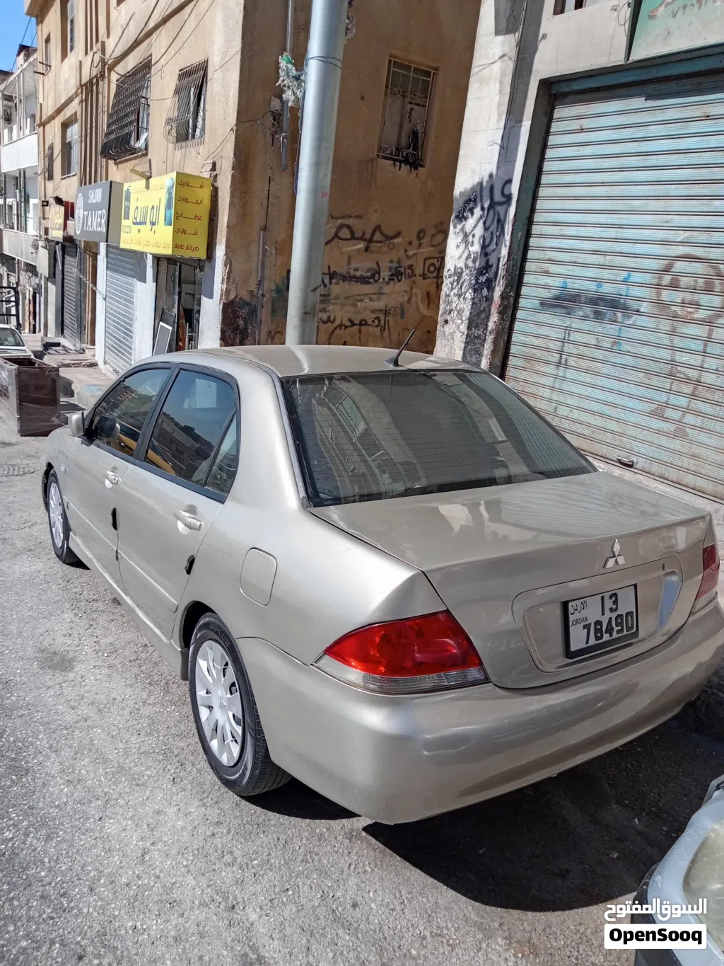 Mitsubishi Attrage GLX
