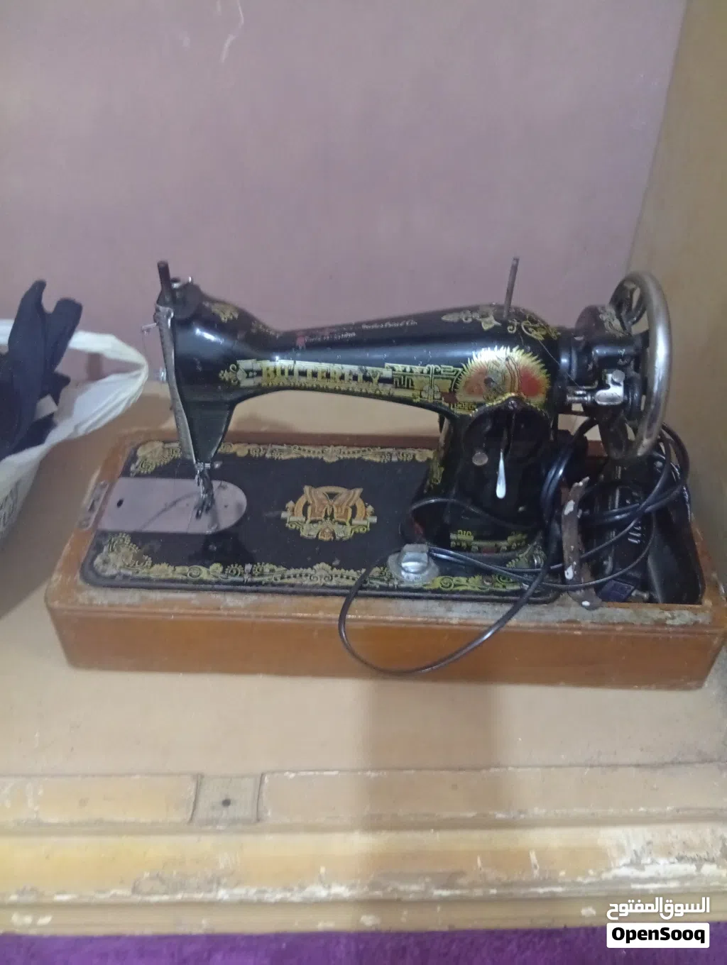 ماكينة خياطة