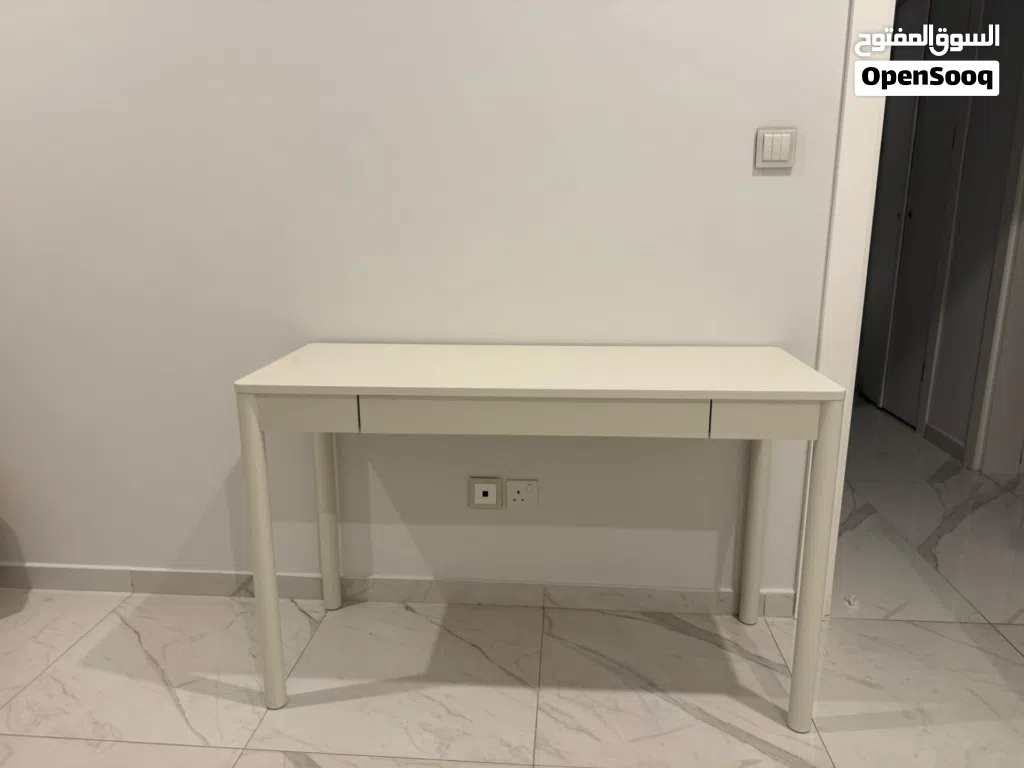 تسريحة ايكيا جديدة لون ابيض