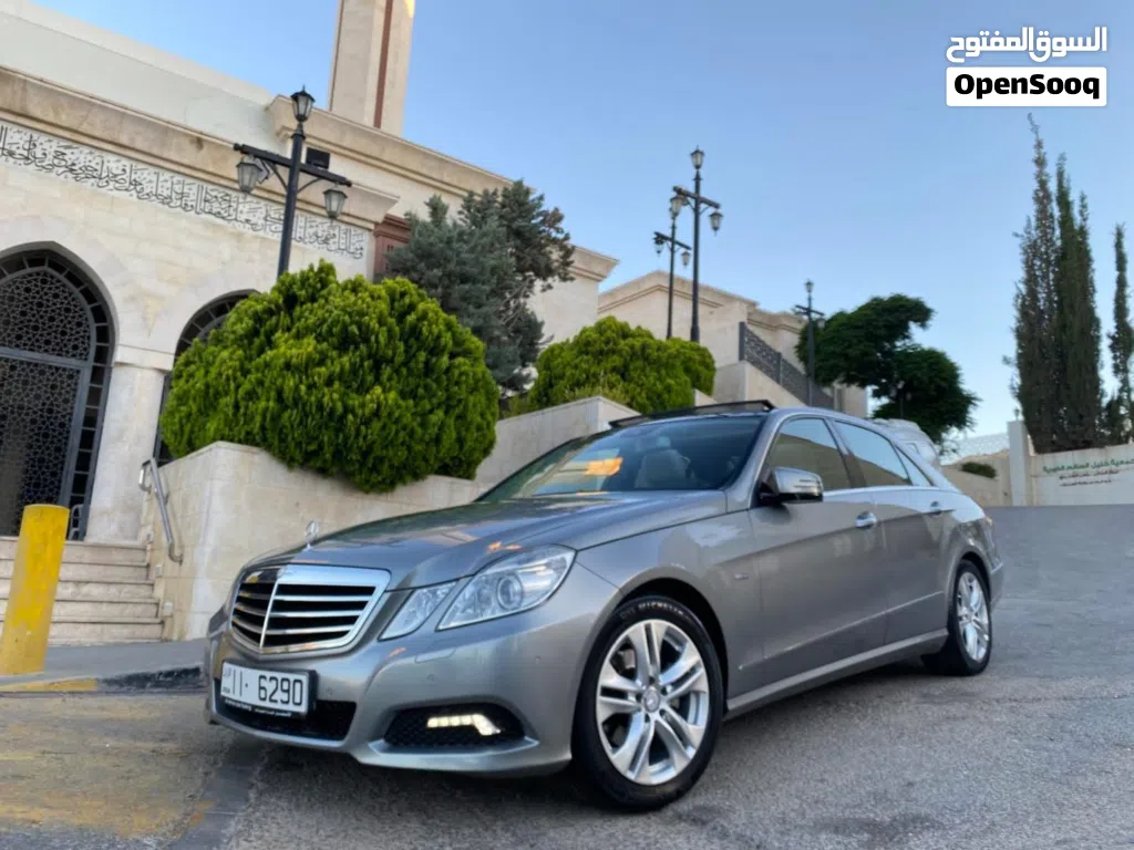 Mercedes Benz E-Class E 200
