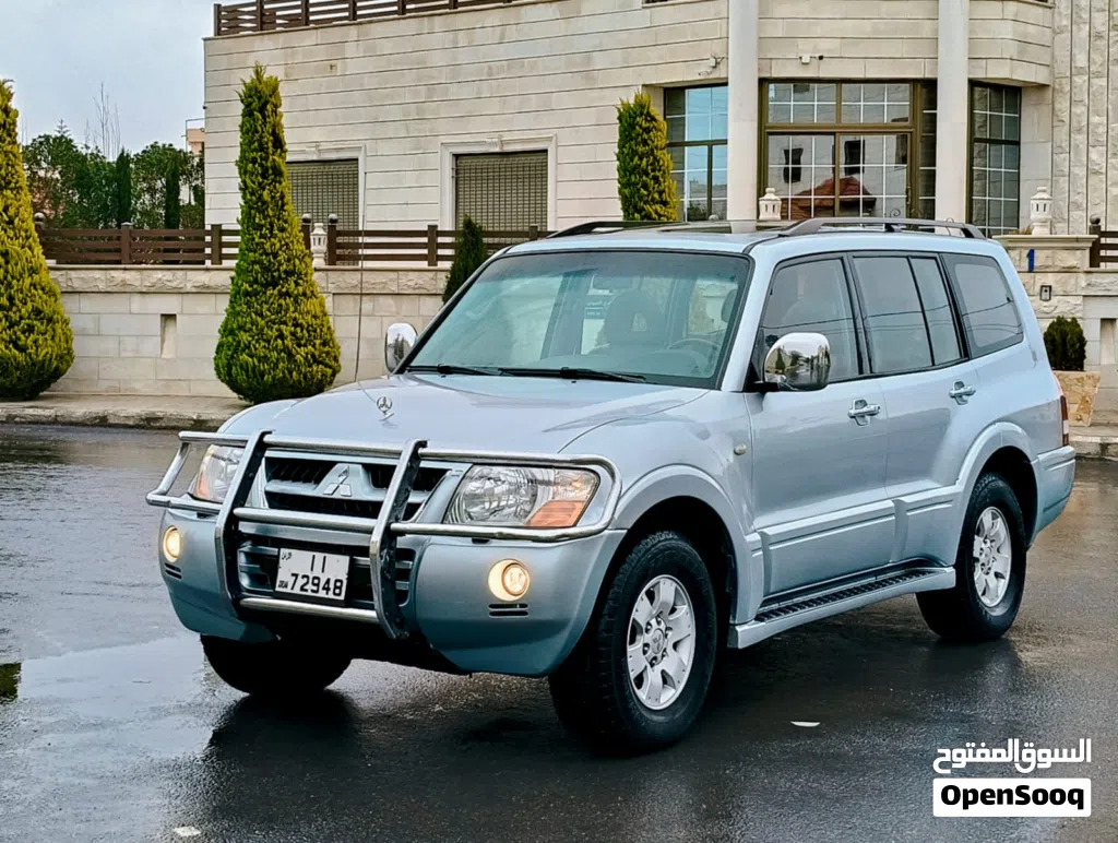 Mitsubishi Pajero Standard