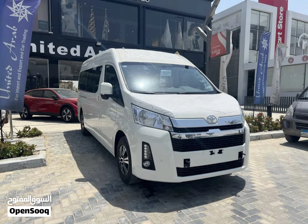 Toyota Hiace Cargo
