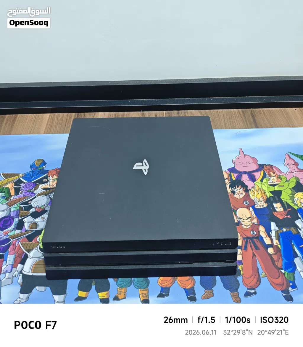 بلاي ستيشن 4 برو (PS4 Pro) مستعمل بحالة ممتازة مع 3 ذراعات
