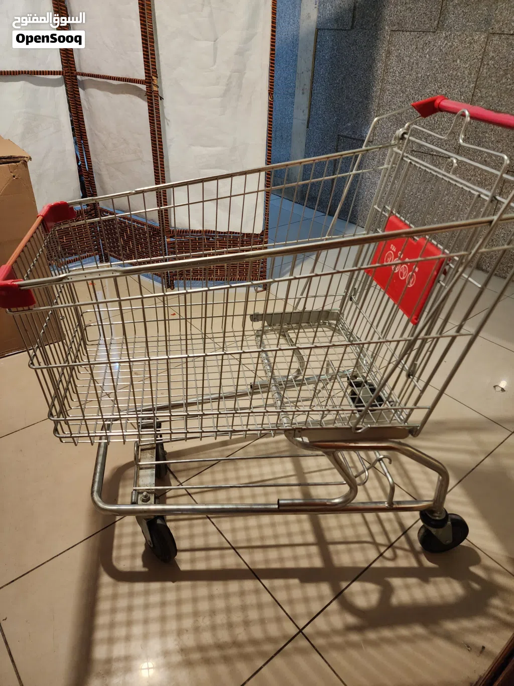 للبيع عربة سوبر ماركت