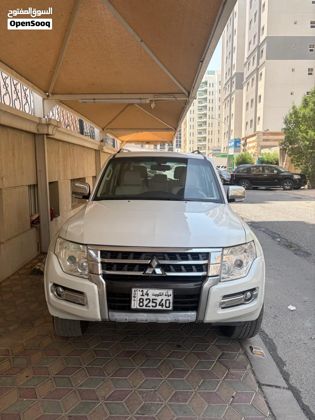 ميتسوبيشي باجيرو GLS