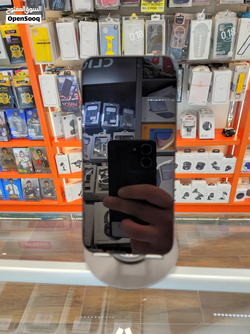 iPhone 15 pro max تخزين 256g لون ازرق بطارية 90% خالي من الخدوش بحالة الوكالة