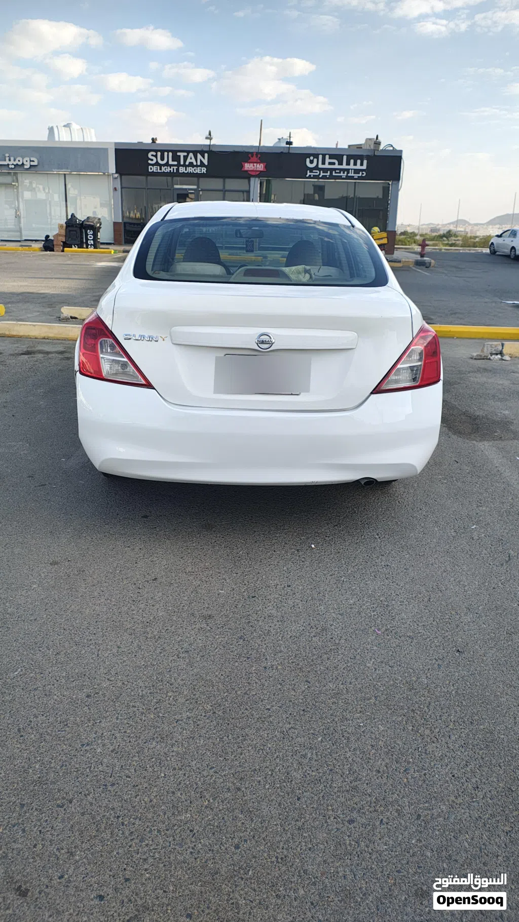 Nissan Sunny Standard