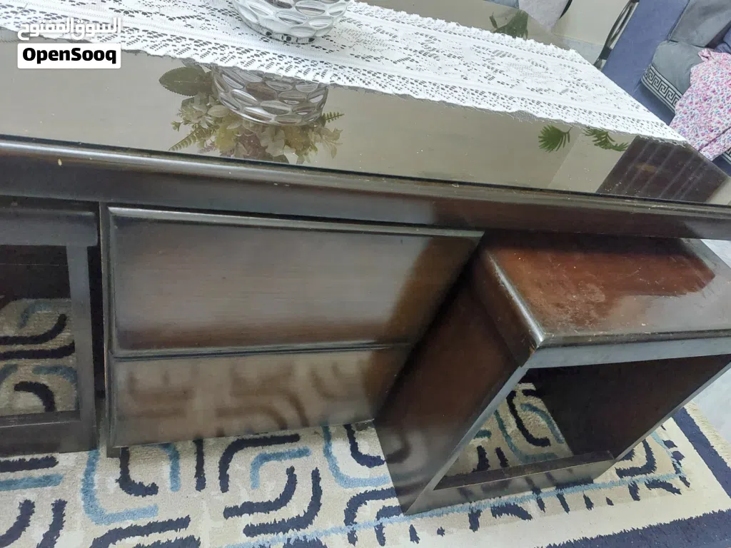 طاولة وسط مع 4 ترابيزات خشب لاتيه 18 كامل