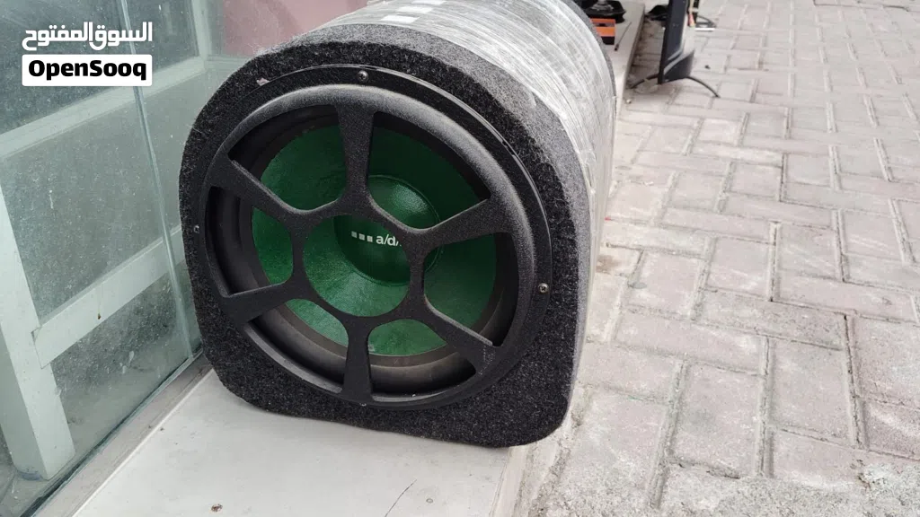 Car woofer sound system for sale.very good condition.work well .