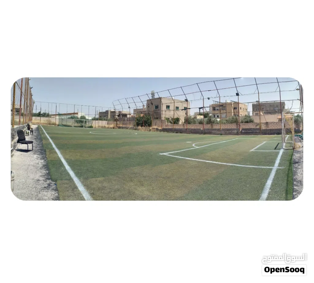ملعب كرة قدم سداسي للبيع