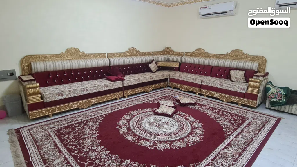 طقم كنب بزاويه