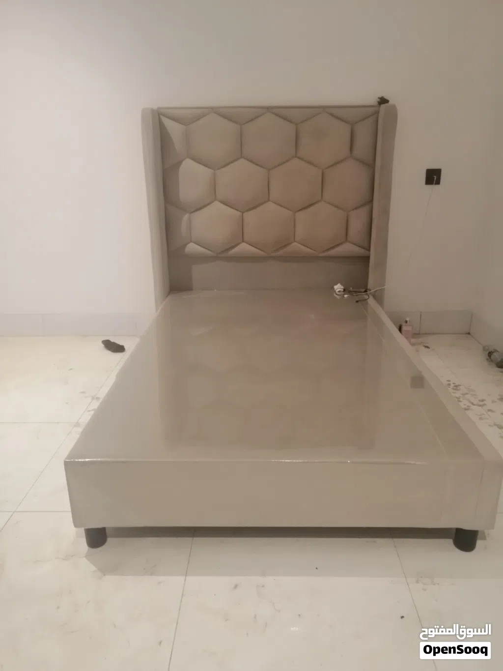 سرير نفر و نص شبه جديد