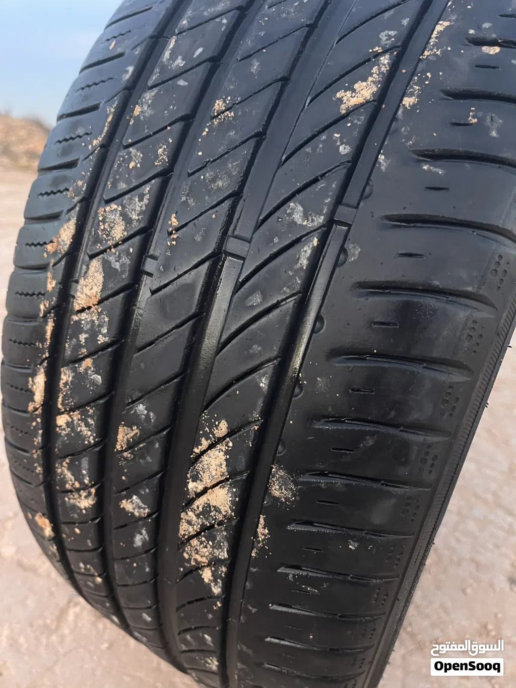 سيريا اطارات 17/235/45 4 طروف