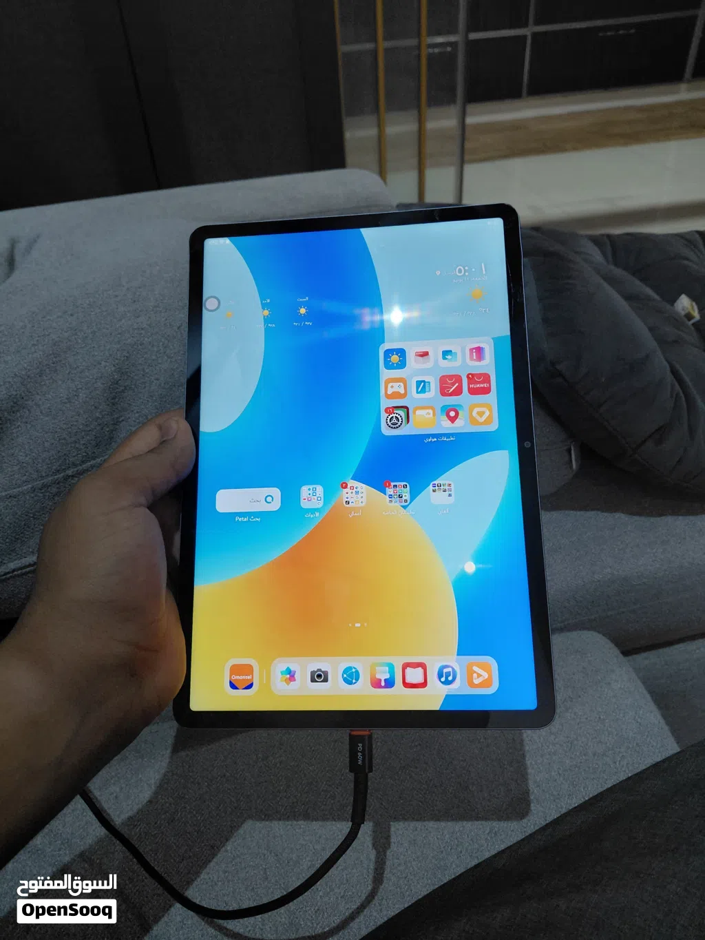 تابلت هواوي ميت باد 11.5 إنش مستعمل بحالة ممتازة مع الكرتونة وذاكرة 128 جيجابايت اقبل التفاوض