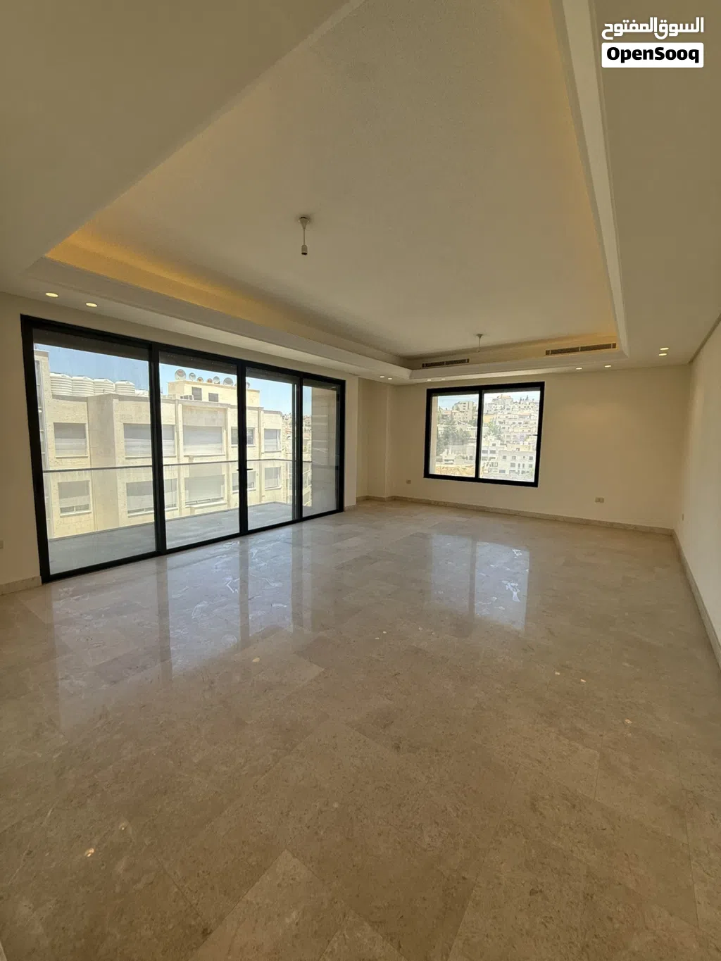 شقه مميزه جدا في دير غبار قرب مسجد ابوشقره موقع مميز وقريب من شوارع الرئيسيه لم تسكن