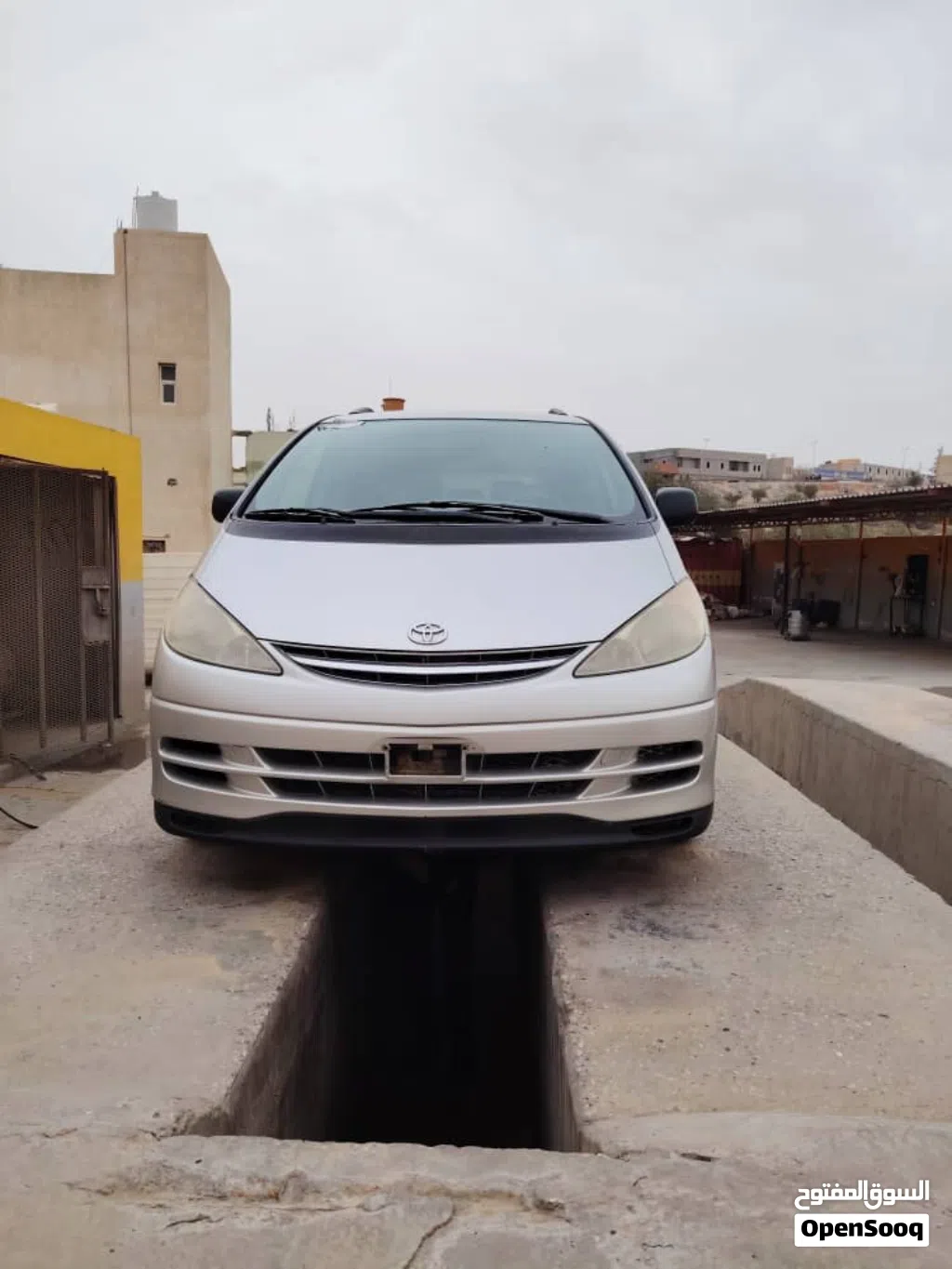 Toyota Previa Limited
