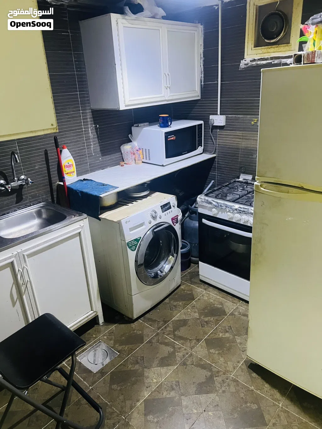 مشاركة سكن عزابي