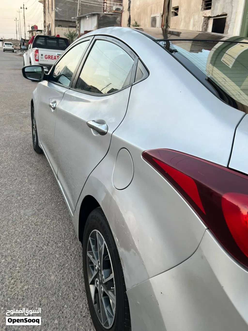 Hyundai Elantra Standard