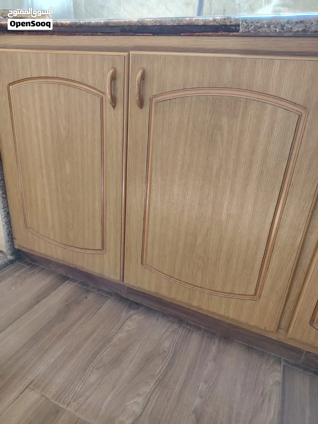 مطبخ كامل للبيع زان ولاتيه والفورمايكا ايطالي في غرفه 4×4 مطلوب فيه 350 دينار نهايتو شامل الرخام وال