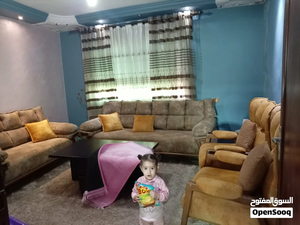 طقم كنب تركي ثقيل للبيع مرتب نظيف