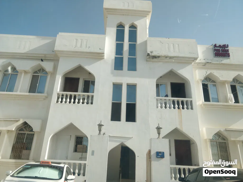شقق للموظفين والطلاب بمنطقة الوطية