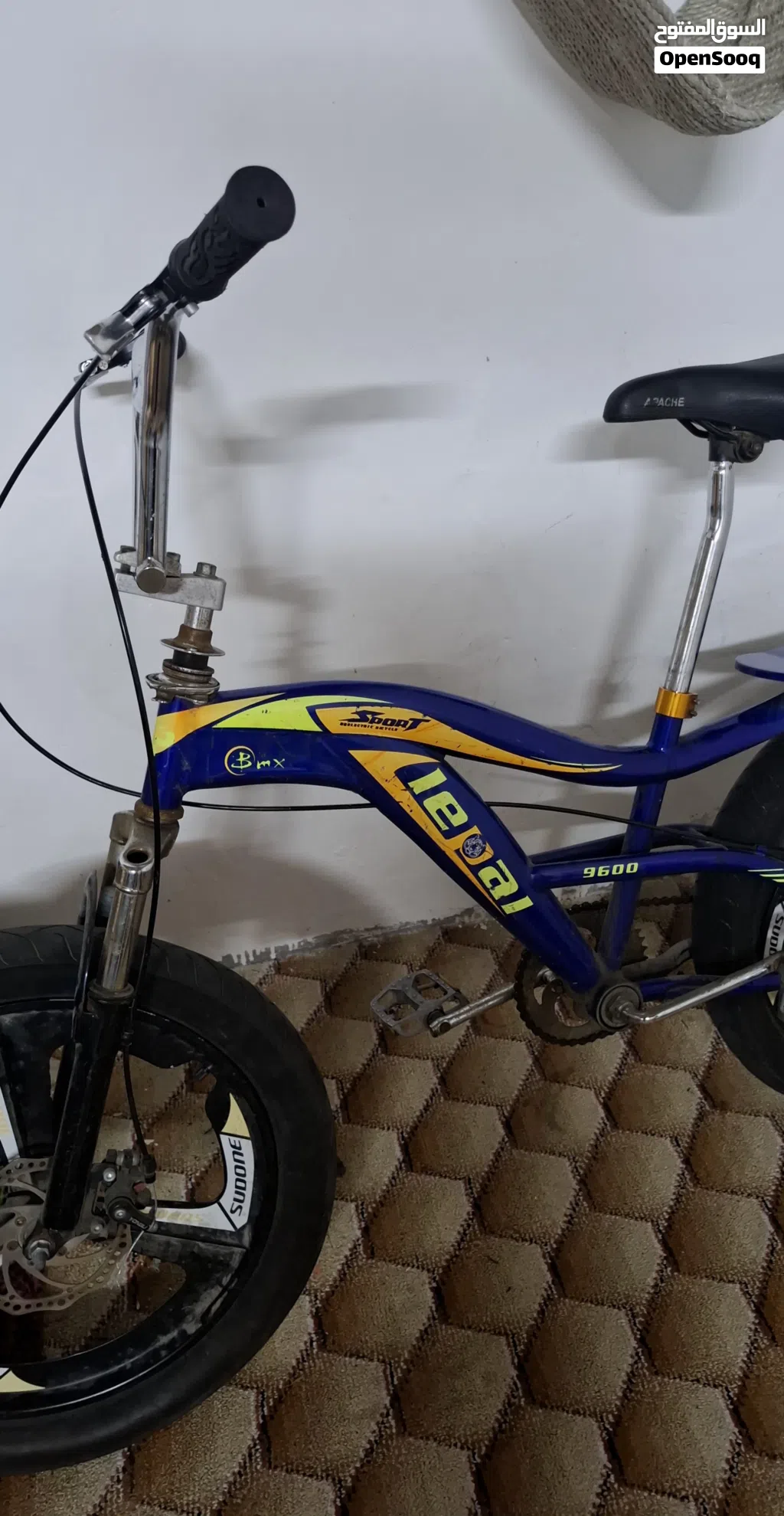 سيكل كوبرا BMX بالون الأزرق مقاس 20 سليم ما يعاني من شي التوصيل مجاني