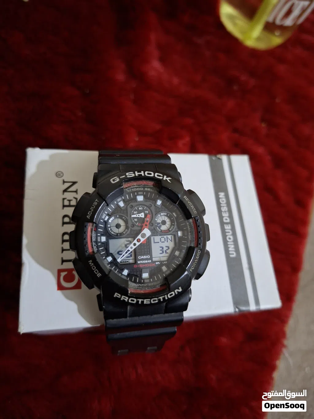ساعه G-shock وكاله نضيفه لا تحتاج الى شيء