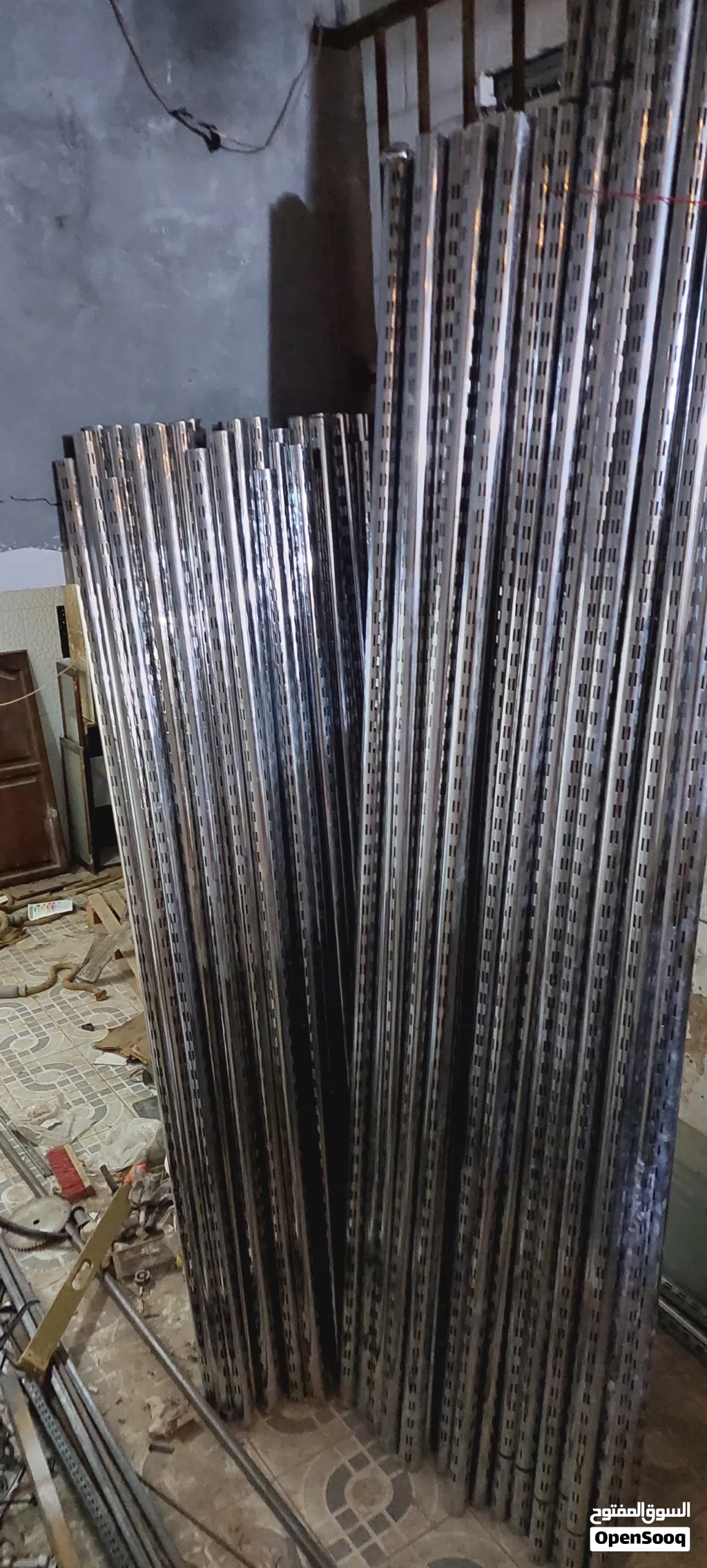ديكور مواسير كروم ثقيل