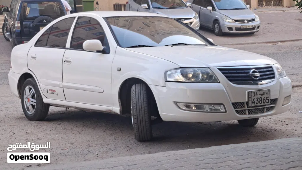 نيسان صني Standard